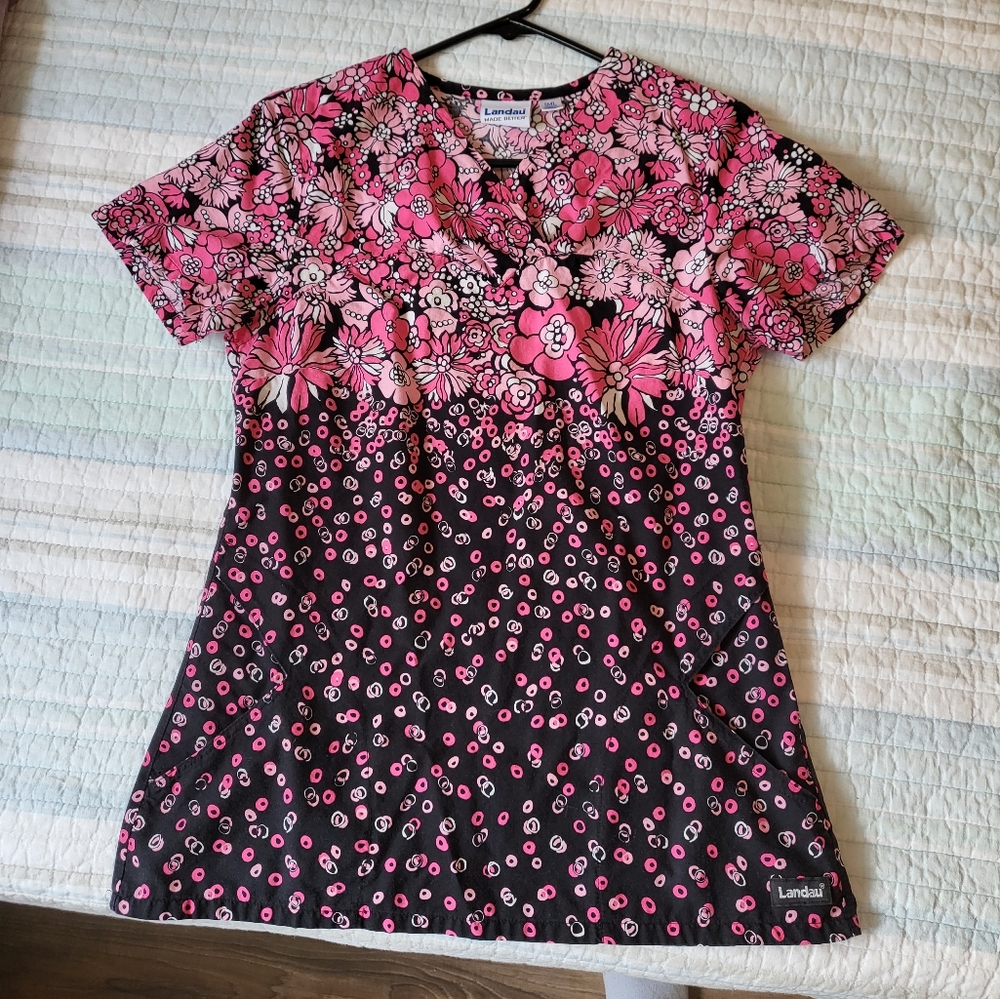 Scrub top